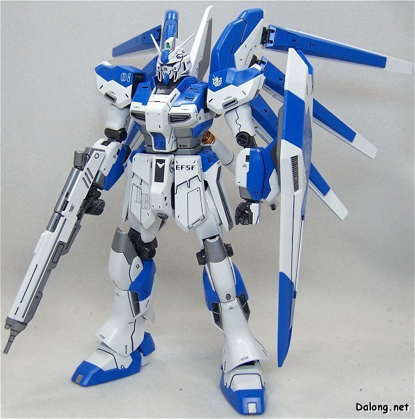 MG 1/100 RX-93-2 Hi-v Gundam by Bandai