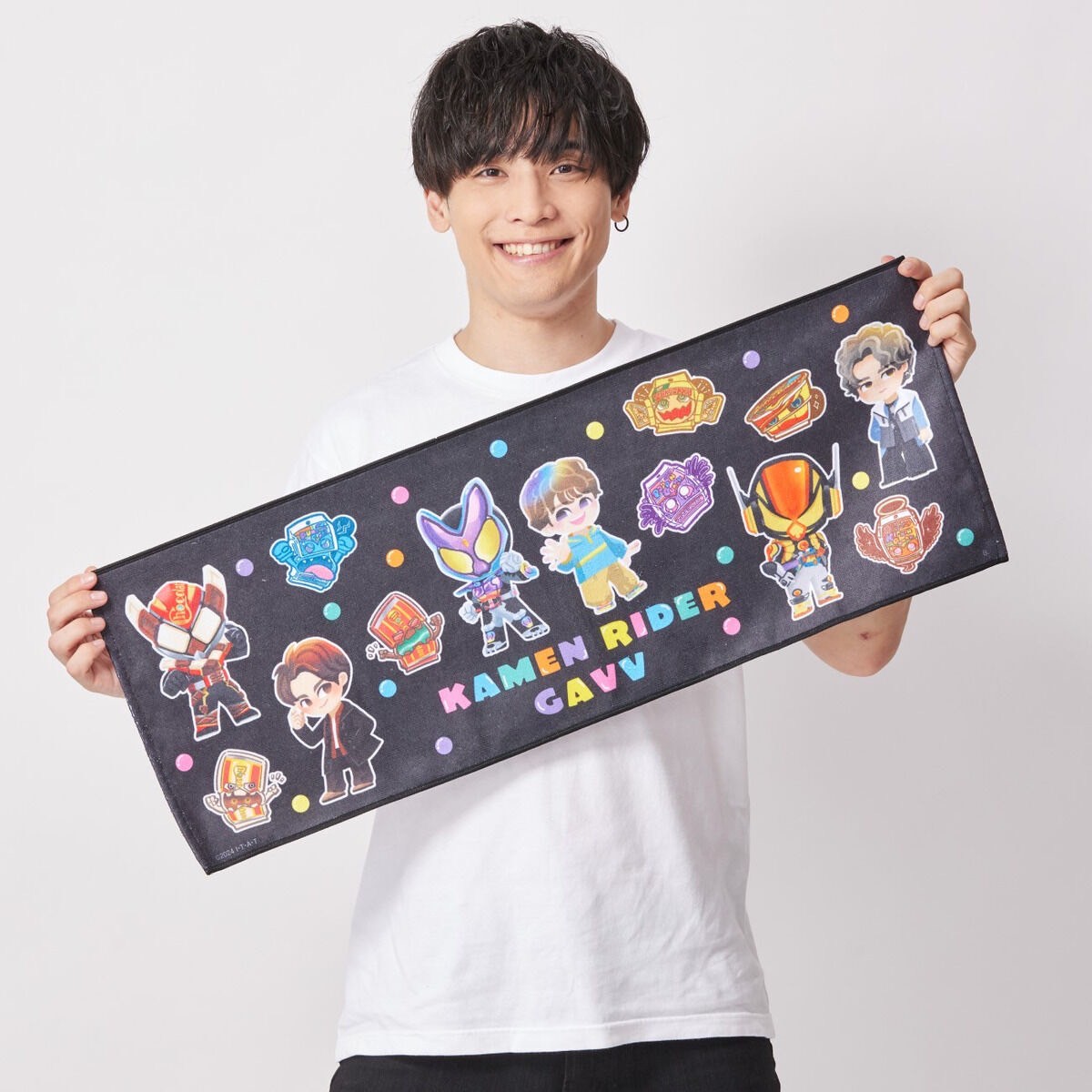 PRE-ORDER : KAMEN RIDER GAVV Stylized Face Towel