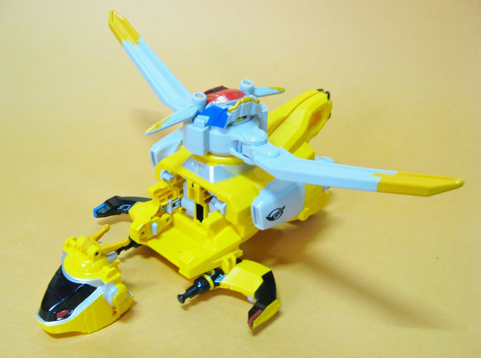 Tokumei Sentai Go-Busters - Buster Machine RH-03 Rabbit by Bandai