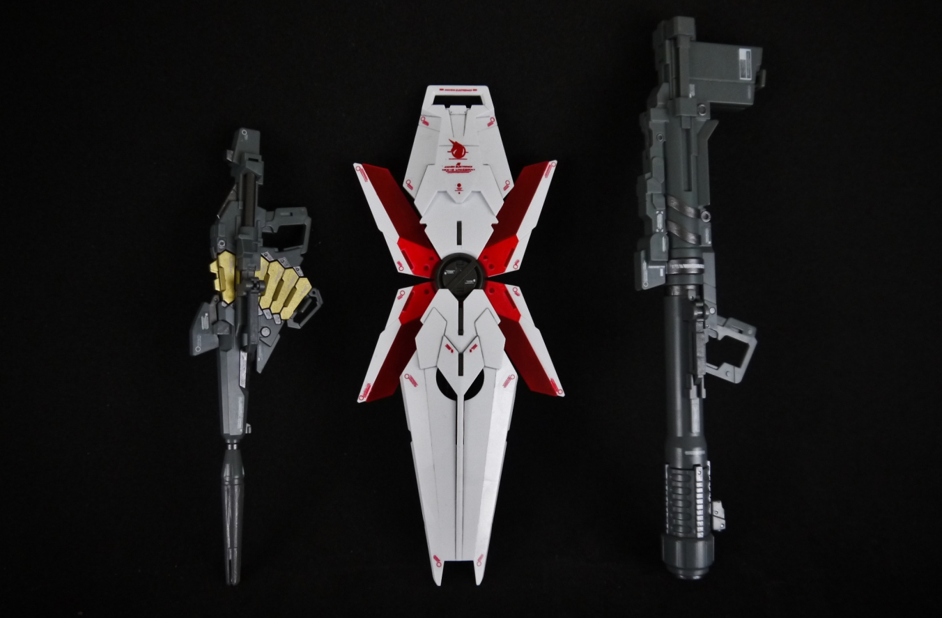 MG 1/100 RX-0 Unicorn Gundam Full Psycho-Frame (OVA Ver.) by Bandai