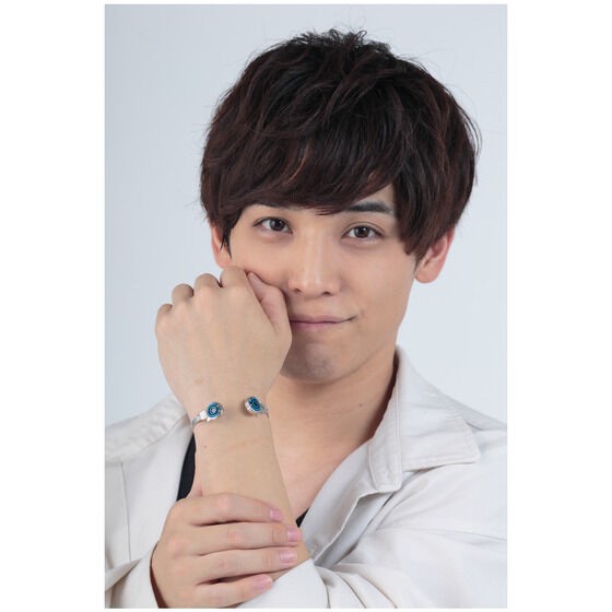 PRE-ORDER : Ohsama Sentai King-Ohger Headphone Type Bracelet "Yanma Gust"