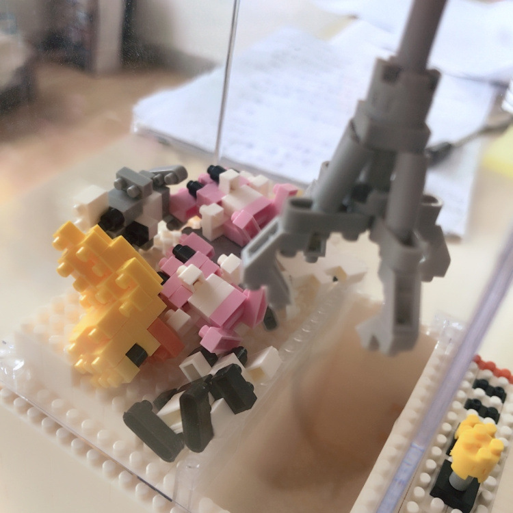 ZRK 7804 Mini Toy Machine Doll 596pcs