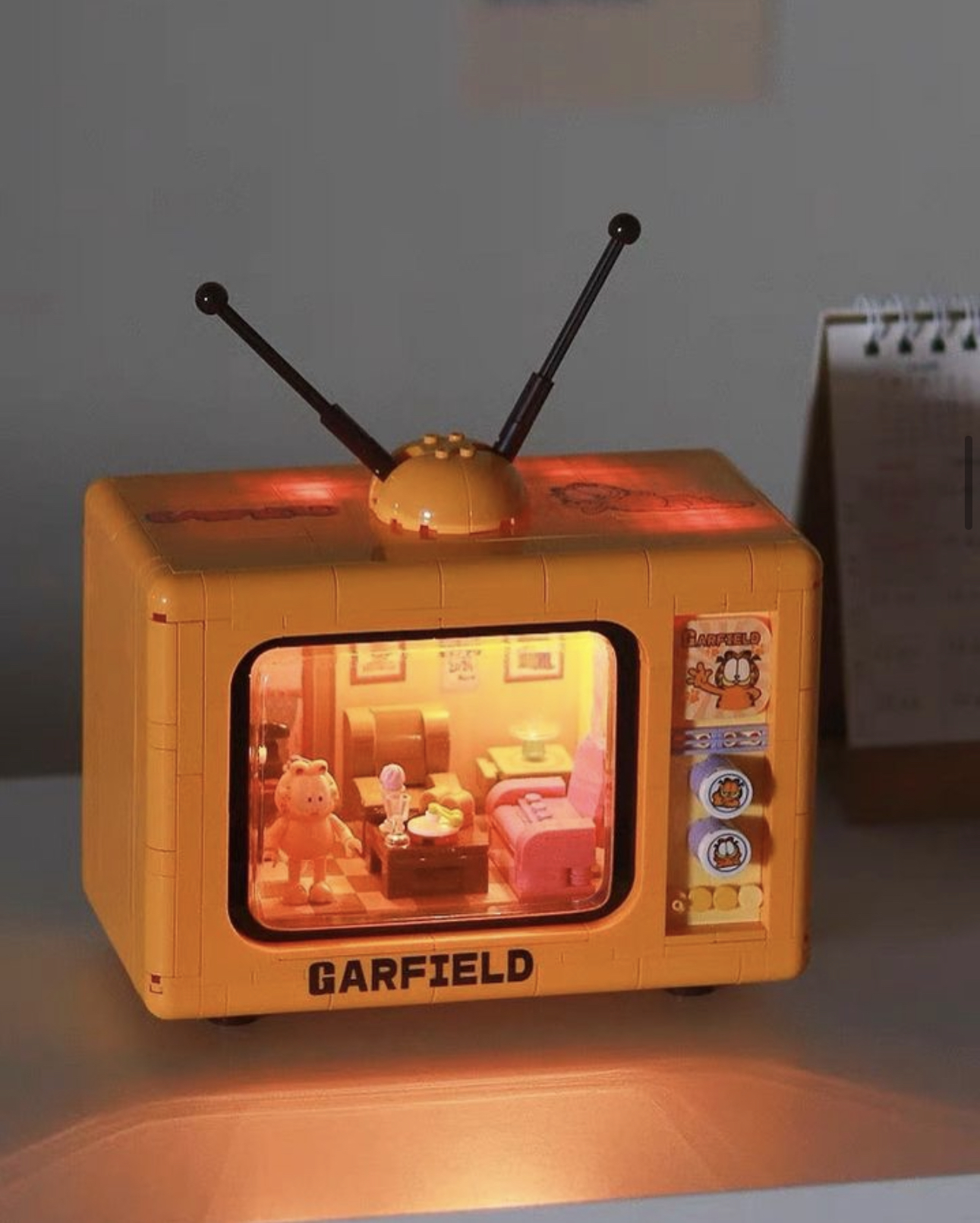 Balody 20145 Garfield Television 1056pcs (มีไฟ)