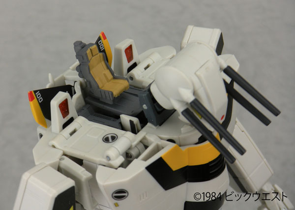 Macross : Do You Remember Love? 1/60 VF-1S Roy Focker by Yamato