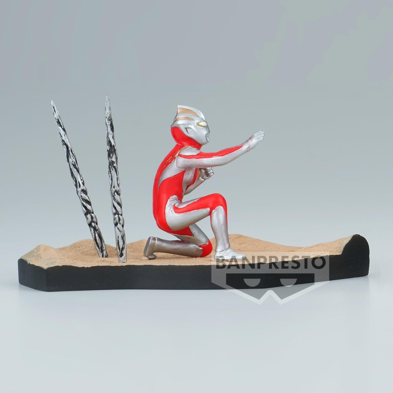 Pre-order : ULTRAMAN GAIA SPECIAL EFFECTS STAGEMENT ULTRAMAN GAIA #3 (A:ULTRAMAN GAIA)(B:METAL ORGANISM APATEE)(C:ULTRAMAN AGUL)