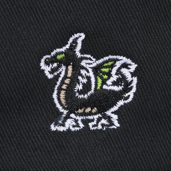 PRE-ORDER : Disney Twisted Wonderland One Point Embroidery Cap