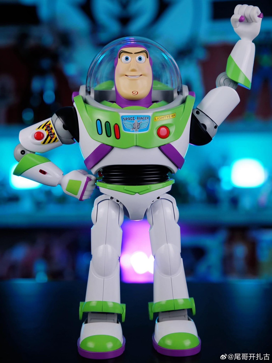 Pre-order : Life-Like Interactive Toy Story Buzz Lightyear (Real Life Real Joy Version) by Robosen