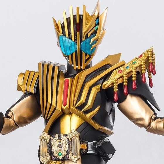 PRE-ORDER : S.H.Figuarts Kamen Rider Legend