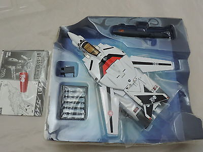 Macross Variable Fighter VF-1A Valkyrie Hikaru Ichijo 1/55 scale diecast by Bandai