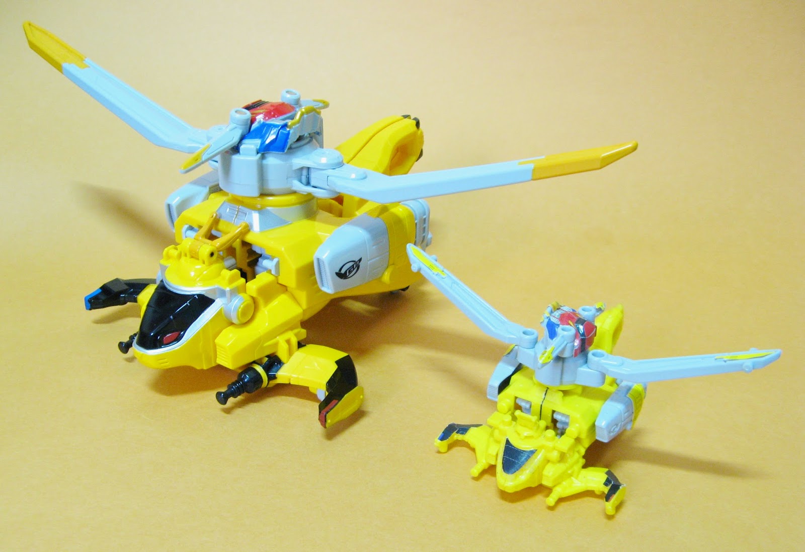 Tokumei Sentai Go-Busters - Buster Machine RH-03 Rabbit by Bandai