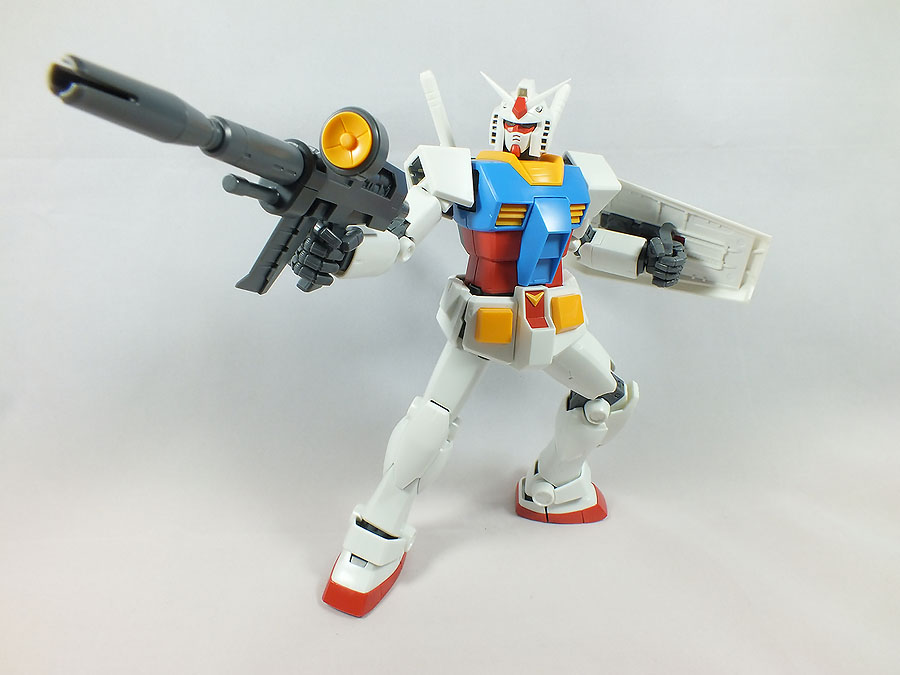 MG 1/100 RX-78-2 Gundam Ver.2.0 by Bandai
