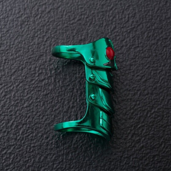 PRE-ORDER : Kamen Rider 1 x BEYOND COOL Armor Ring