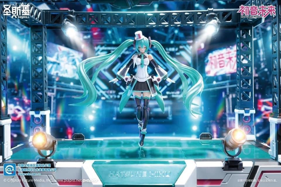 Pre-order : 1/12 Hatsune Miku Singing the Future Vocaloid + Stage Set Plastic Model Kit by SOSKILL x YOLOPARK