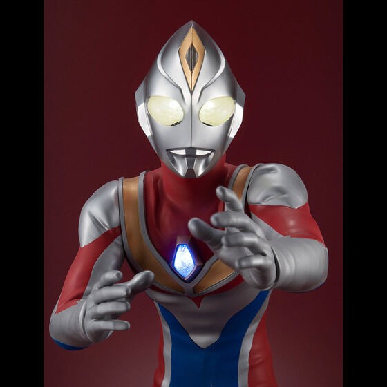 PRE-ORDER : Ultimate Article Ultraman Dyna (Flash Type)