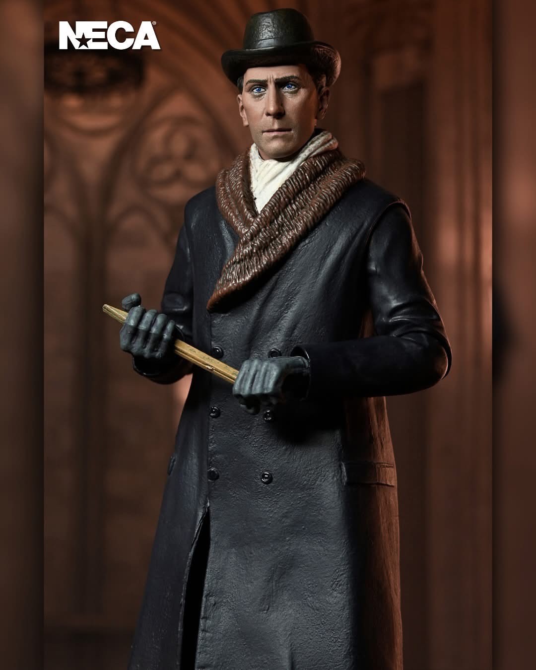 Pre-order : Horror of Dracula (1958) Ultimate Van Helsing 7” Scale Action Figure by NECA