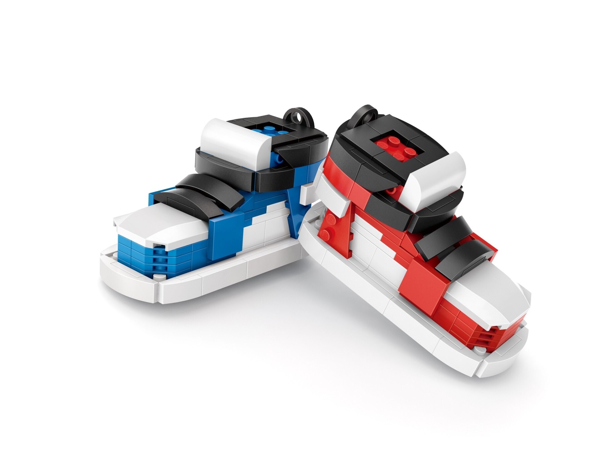 LOZ 1212-1214 Sneakers (กล่องเหล็ก)(มีพวงกุญแจ)