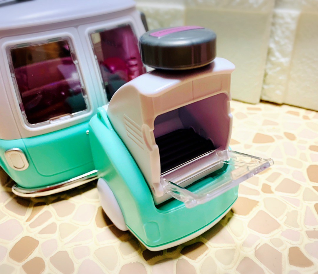 ฟิกเกอร์รถ BT21 Universtar Camping Car Play Set by Line Friends x Young Toys