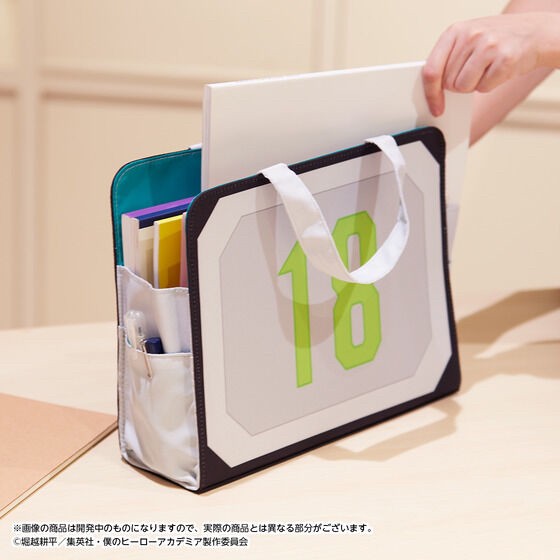 PRE-ORDER : My Hero Academia Carrying Case (2 types in total)