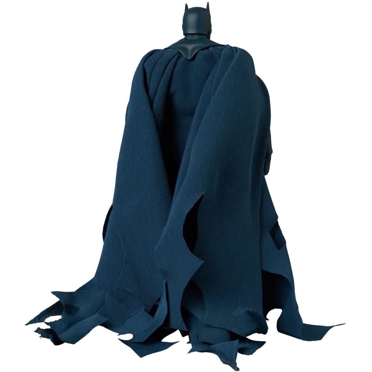 Pre-order : MAFEX Batman Damage Ver. (Batman: Hush Ver.) by Medicom Toy