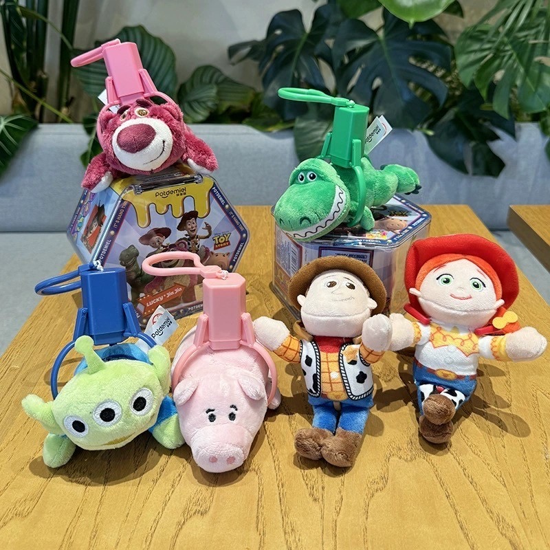 พวงกุญแจ ลิขสิทธิ์แท้ ได้ 1 ตัว | Disney - Toy Story - It’s Hang Time Plush Clip Keychain Series by Potdemiel