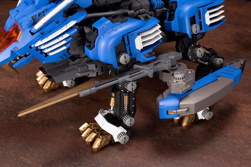 Pre-order : 1/72 Zoids: RZ-028 Blade Liger AB Plastic Model Kit by Kotobukiya (Reissue)