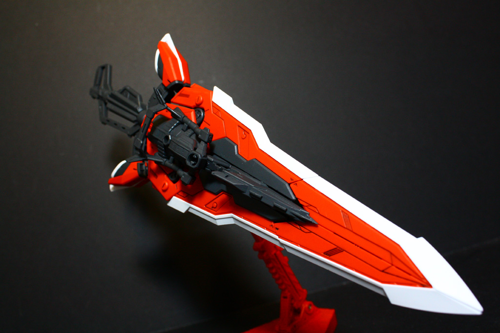 MG 1/100 Gundam Astray Red Frame Kai Ver. by Bandai