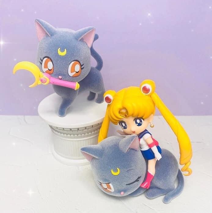 ฟิกเกอร์ ลูน่า เซเล่อร์มูน Pretty Guardian Sailor Moon Fluffy Puffy ~Luna~ (Ver. A/B) by Banpresto