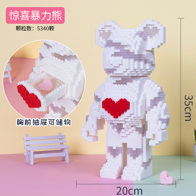 Haicaipin 57030 - 57039 Bearbrick (มีไฟ)
