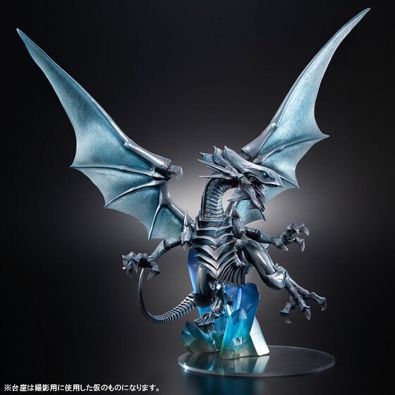 PRE-ORDER : ART WORKS MONSTERS "Yu-Gi-Oh! Duel Monsters" Blue-Eyes White Dragon ~Holographic Edition~