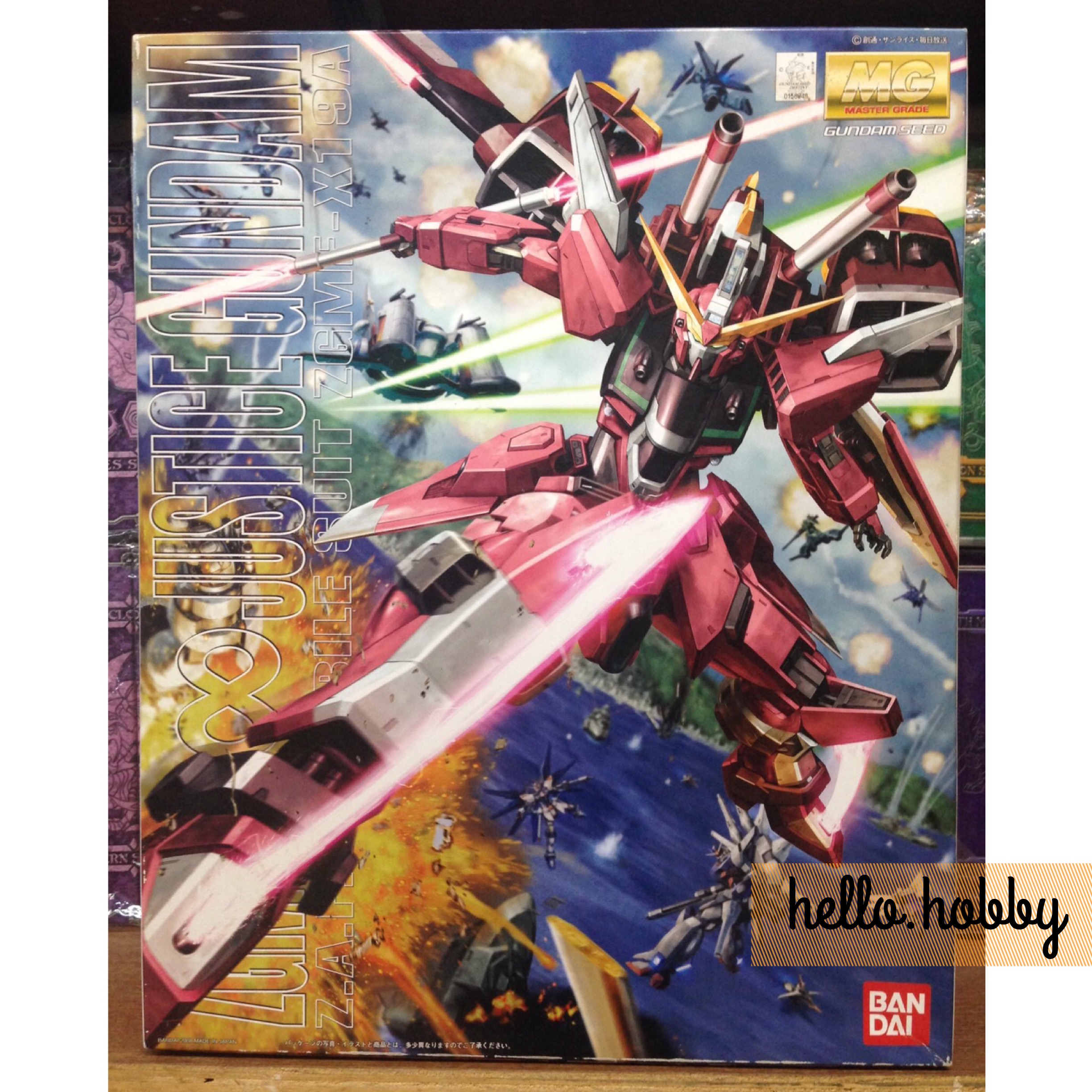 MG 1/100 ZGMF-X19A Infinite Justice Gundam by Bandai