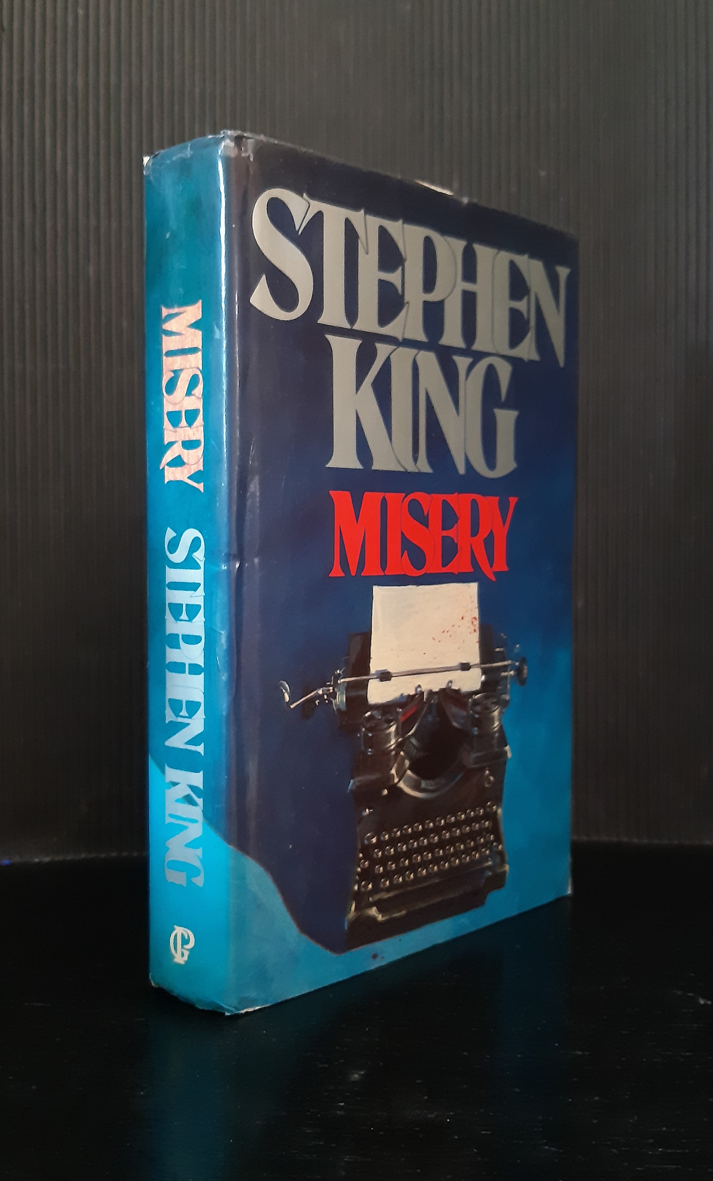 MISERY (ฉบับภาษาอังกฤษ ปกแข็ง)