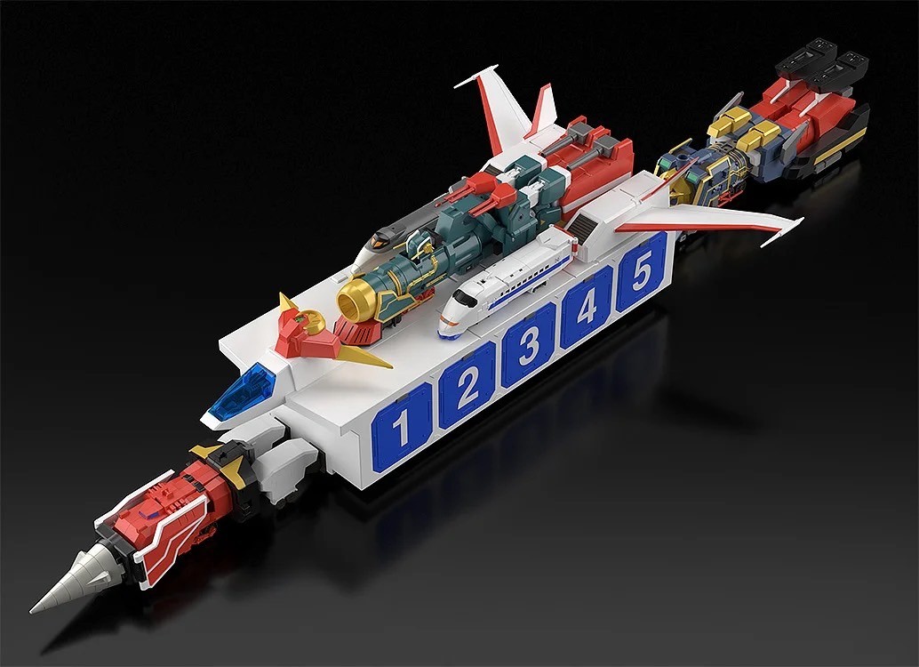 Pre-order : *GSC Online Exclusive* THE GATTAI Kaiser Carrier by Good Smile Company