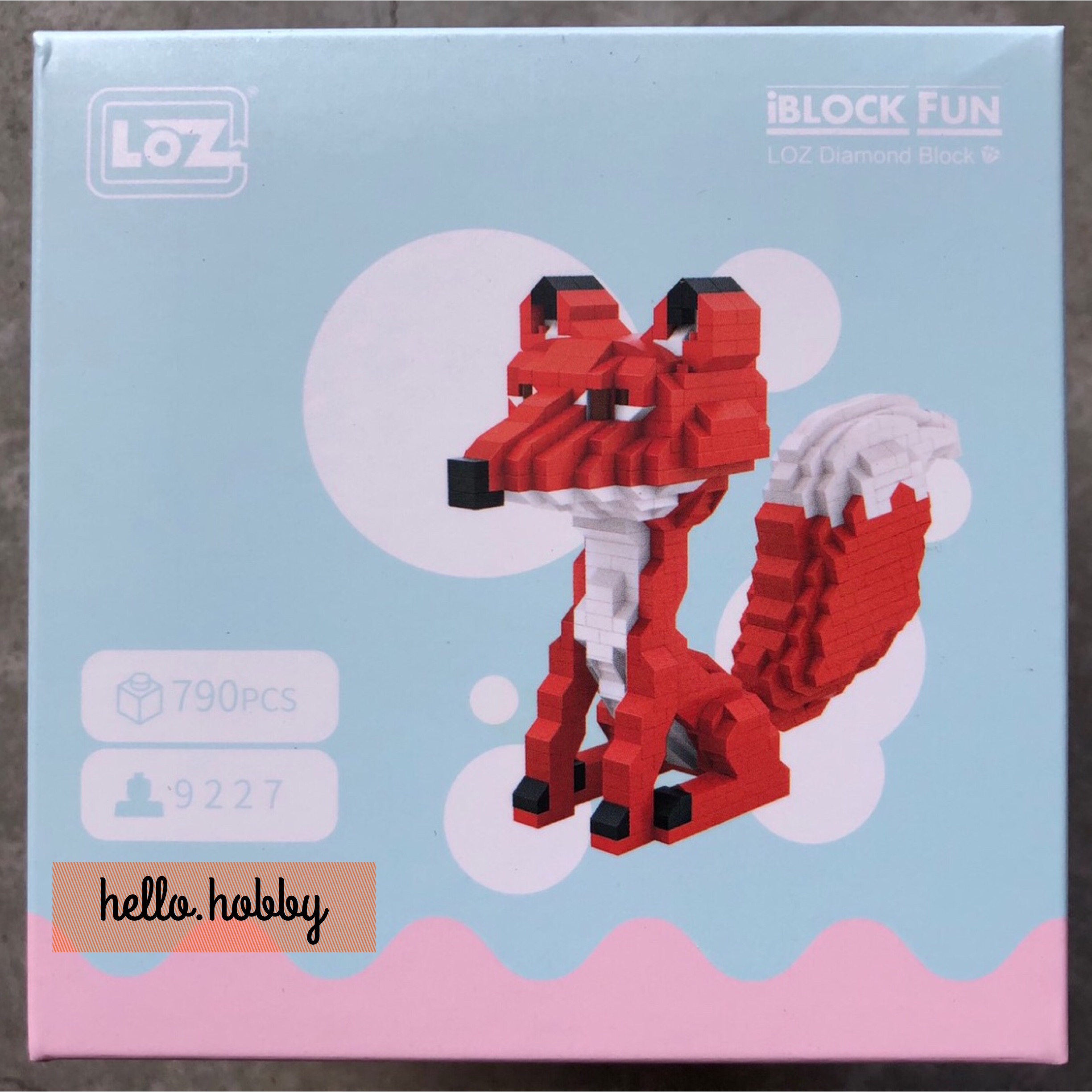Loz 9227 Red Fox 790pcs