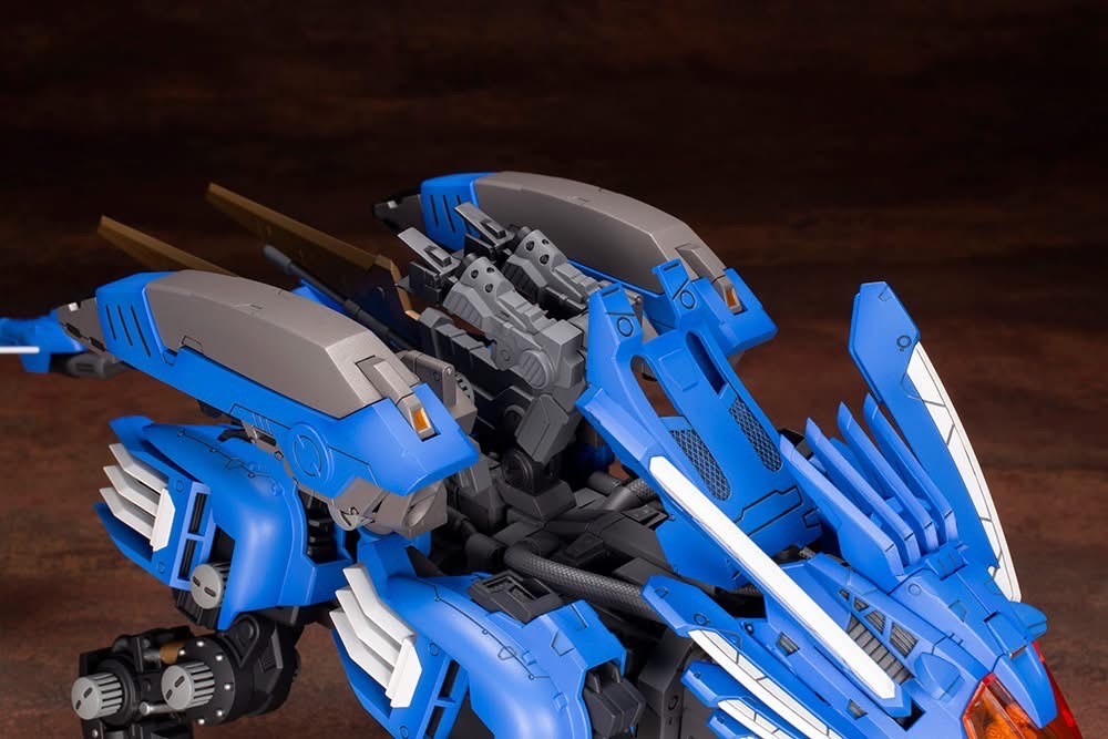 Pre-order : 1/72 Zoids: RZ-028 Blade Liger AB Plastic Model Kit by Kotobukiya (Reissue)