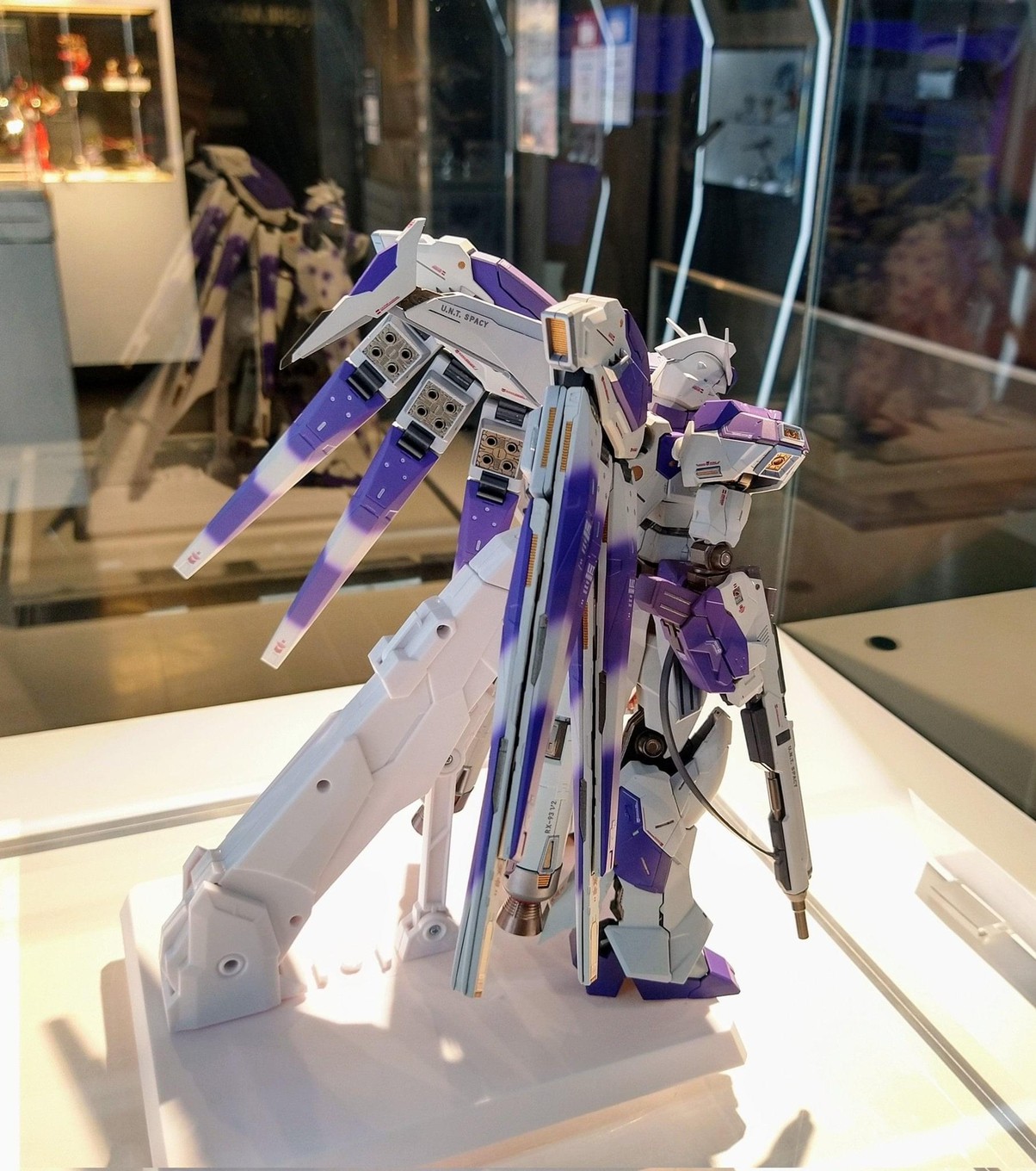 Gundam - Metal Build RX-93-v2 Hi-v (Hi-Nu) Gundam by Bandai