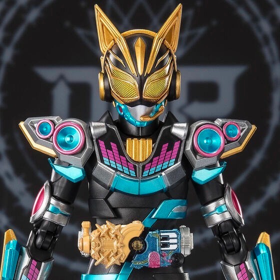 PRE-ORDER : S.H.Figuarts Kamen Rider Na-go Fever Beat Form
