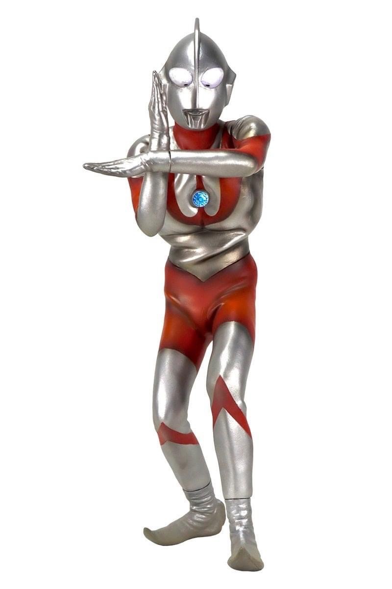 Pre-order : 1/6 Tokusatsu Series Ultraman (B Type) Spacium Ray High Grade Ver. with LED Light-Up Feature by CCP