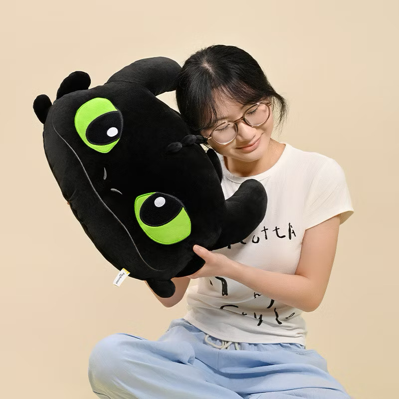 หมอนอิง เขี้ยวกุด ลิขสิทธิ์แท้ How to Train Your Dragon Series - Night Fury Cool Plush Hug Toy by Potdemiel