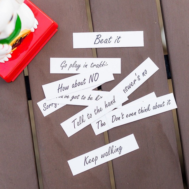 ฟิกเกอร์ แมวกวัก Angry Lucky Cat by Cattitude