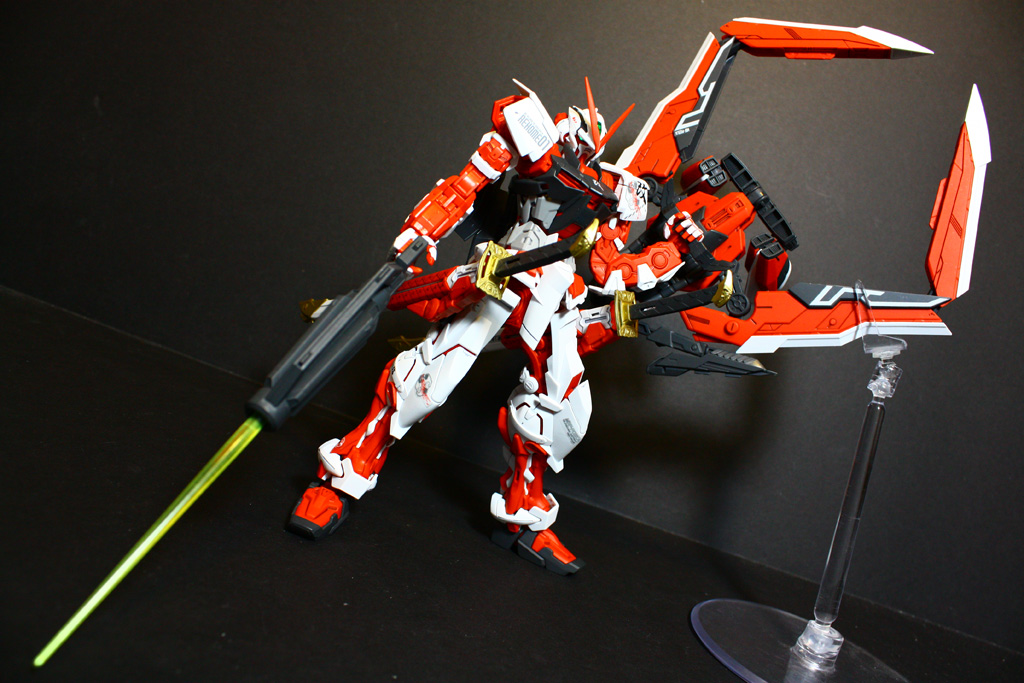 MG 1/100 Gundam Astray Red Frame Kai Ver. by Bandai