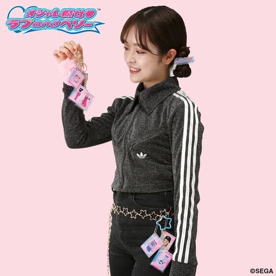 PRE-ORDER : [Happikuro!] Love and Berry: Dress Up and Dance! 1/2 Card Keychain Collection Vol.1/2 (18 types, random)