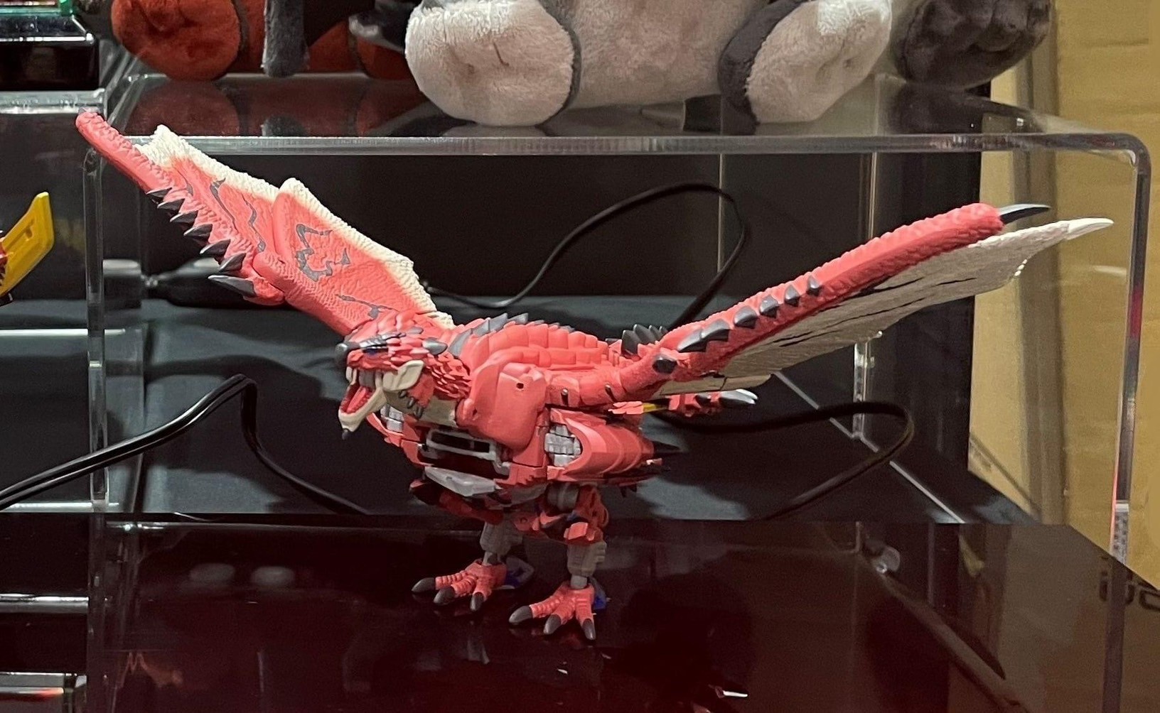 Pre-order : Transformers T-Spark SYNERGENEX Liolaeus Prime (Monster Hunter x Transformers) by Takara Tomy