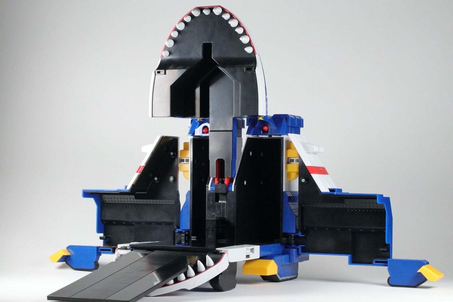 Super Mini Pla Big Scale Jaguar Vulcan by Premium Bandai (Limited มีกล่องน้ำตาล)