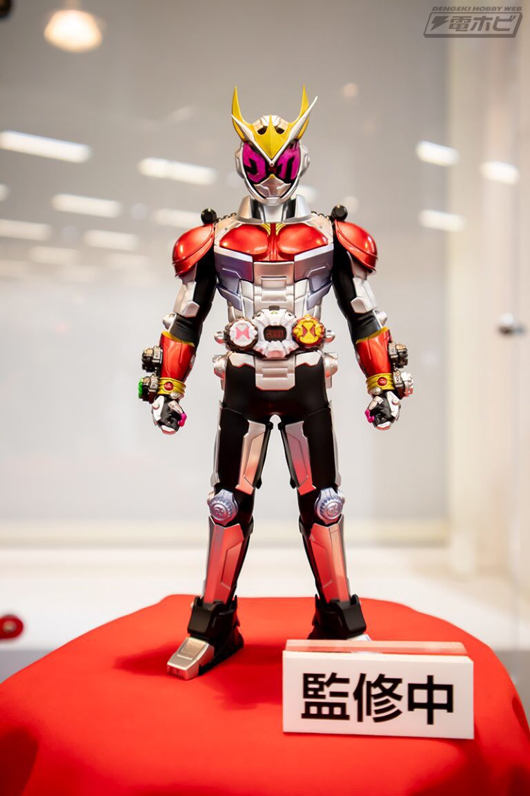 Pre-order : KAMEN RIDER ZI-O KUUGA ARMOR FIGURE