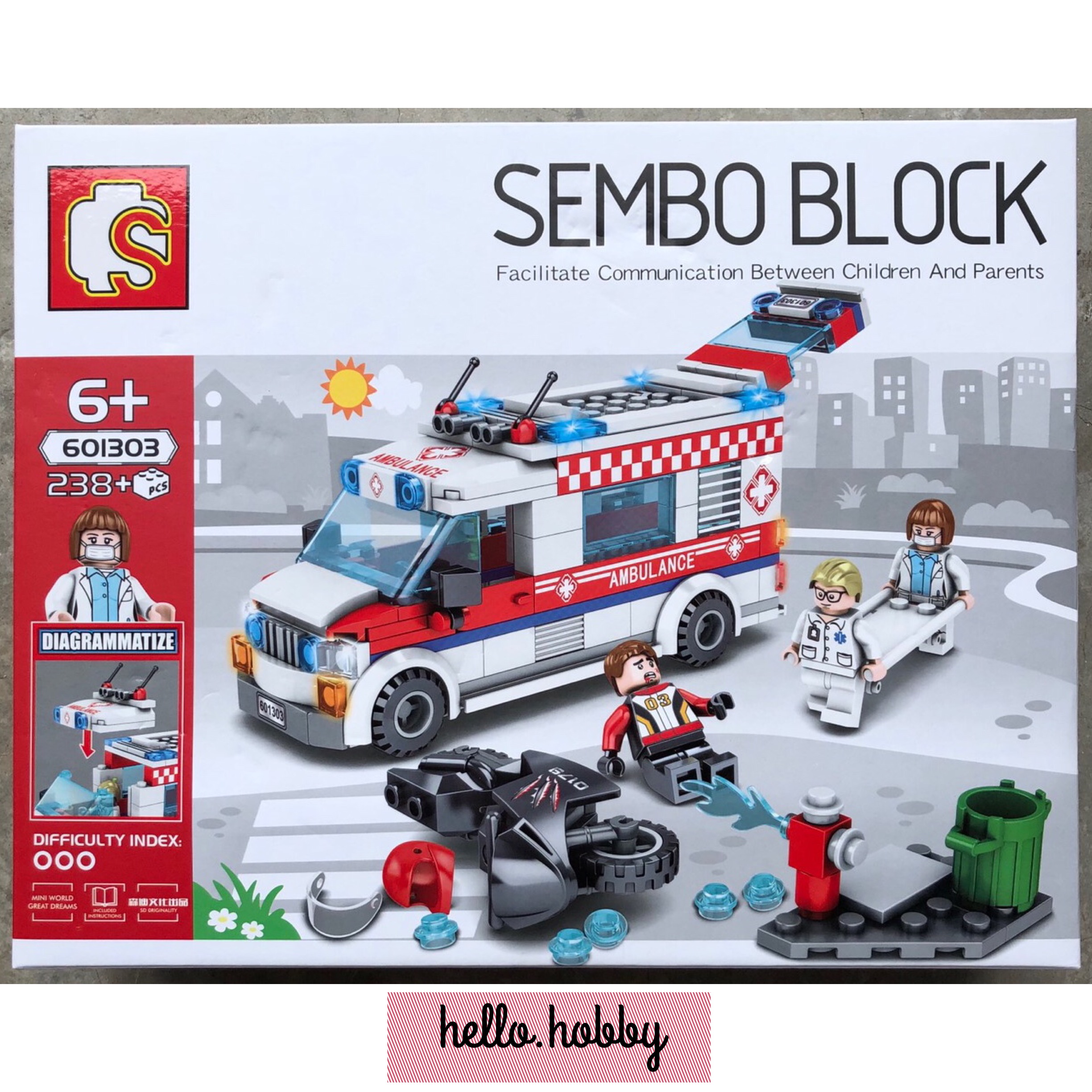 Sembo block 601303 Ambulance Car 238pcs