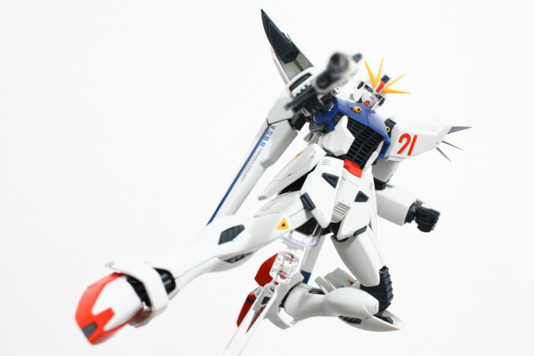 MG 1/100 Gundam F91 by Bandai