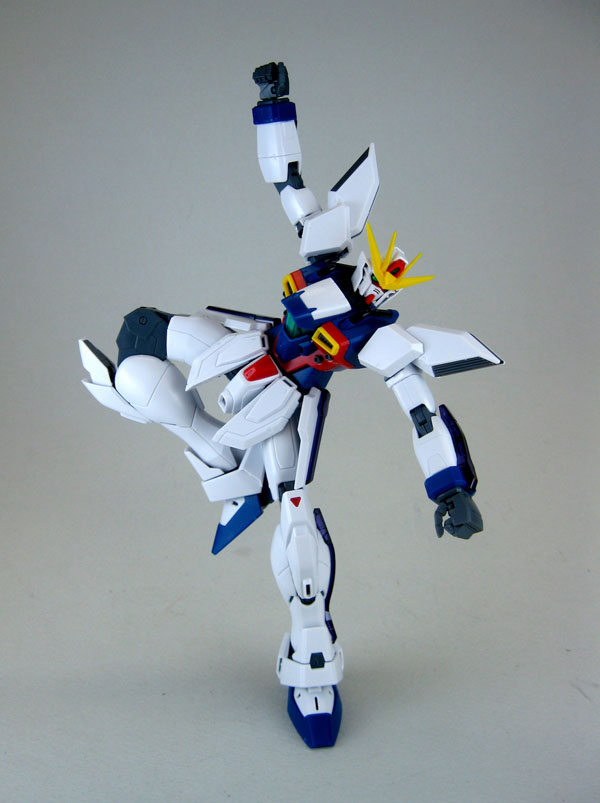 MG 1/100 GX-9900 Gundam X by Bandai