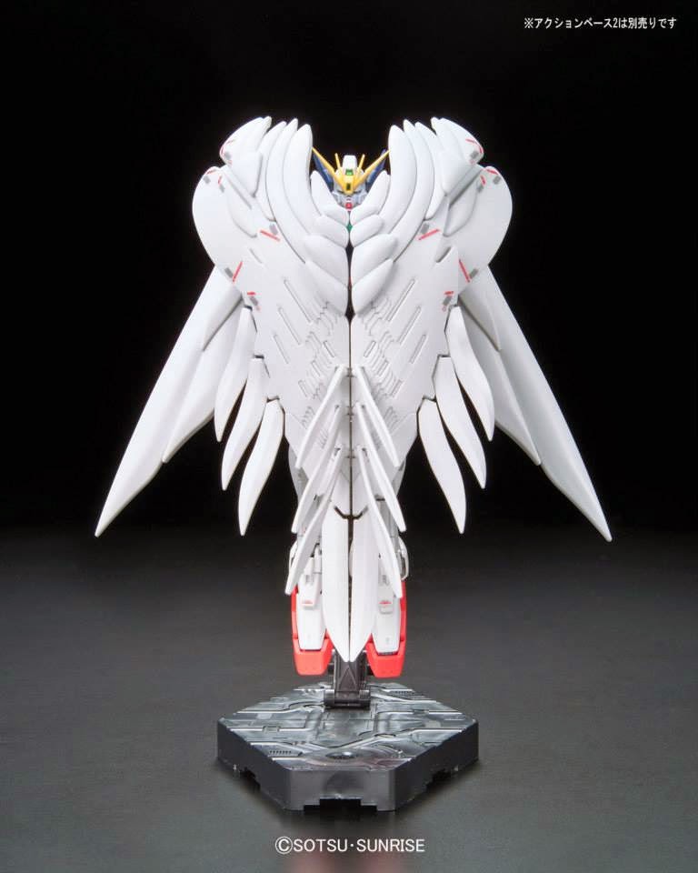 RG 1/144 Wing Gundam Zero EW by Bandai