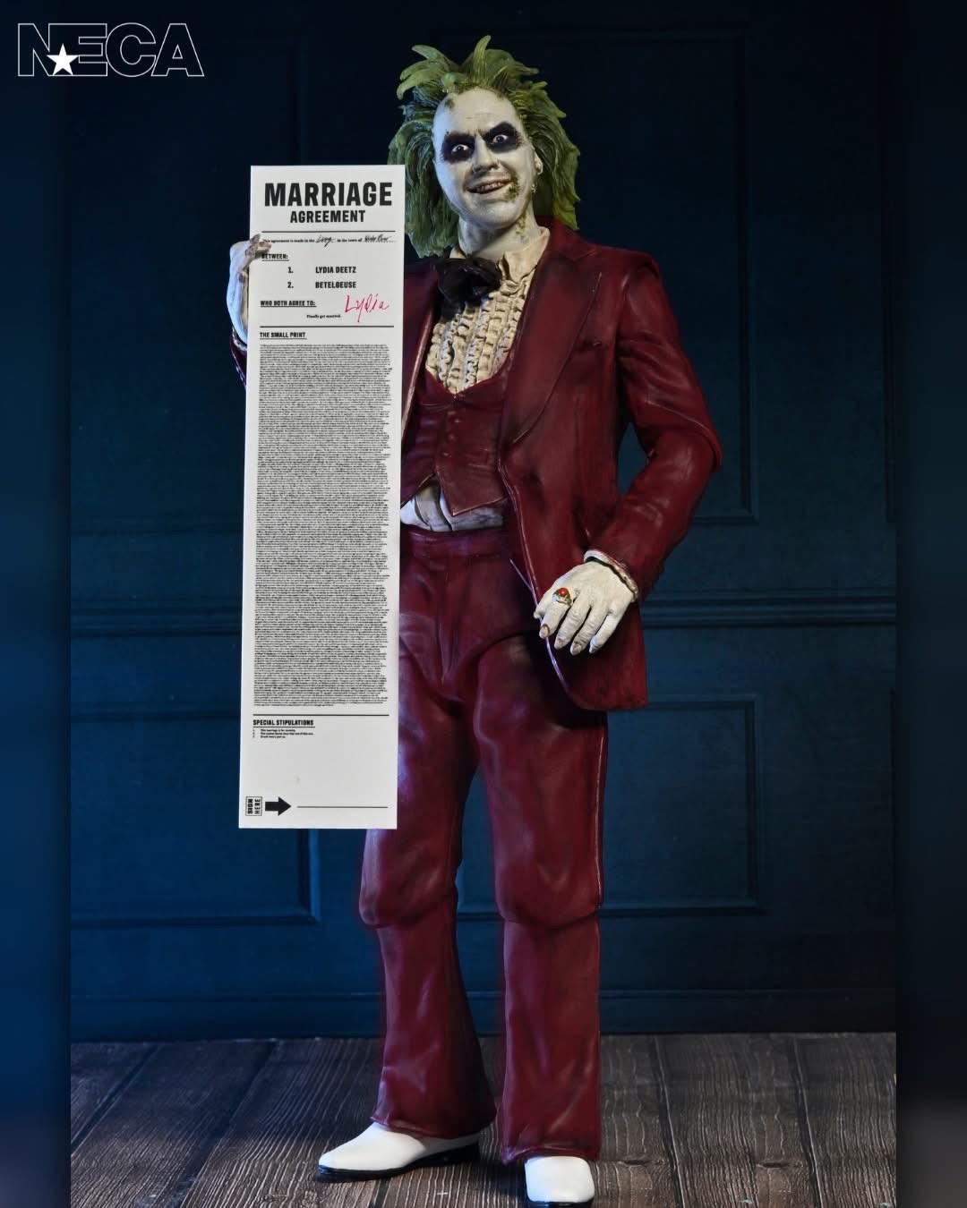 Pre-order : Beetlejuice Beetlejuice Ultimate "Red Tuxedo" Beetlejuice Action Figure by NECA