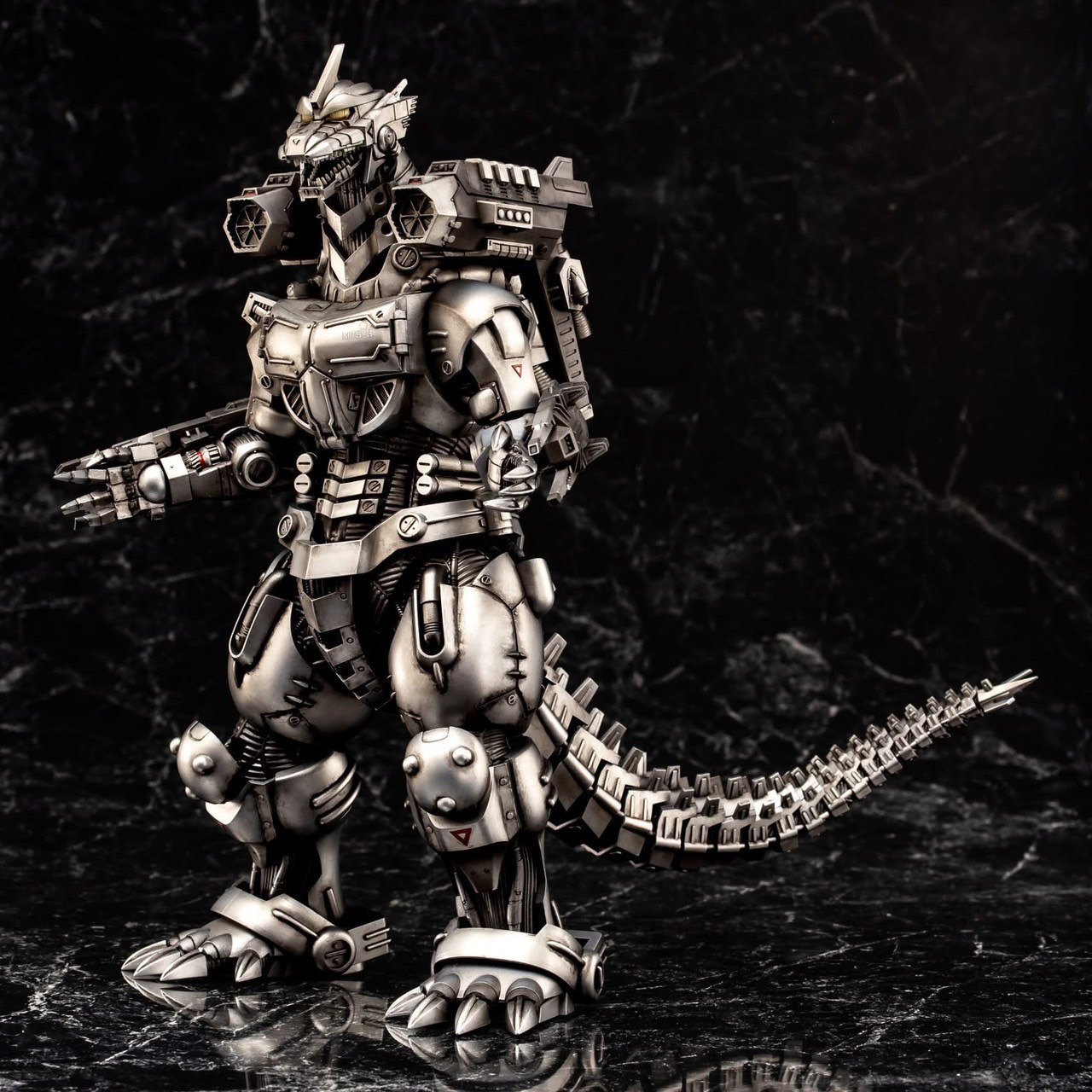 Pre-order : Godzilla: Tokyo S.O.S. MFS-3 Type 3 Kiryu Kai Plastic Model Kit by Aoshima (Reissue)